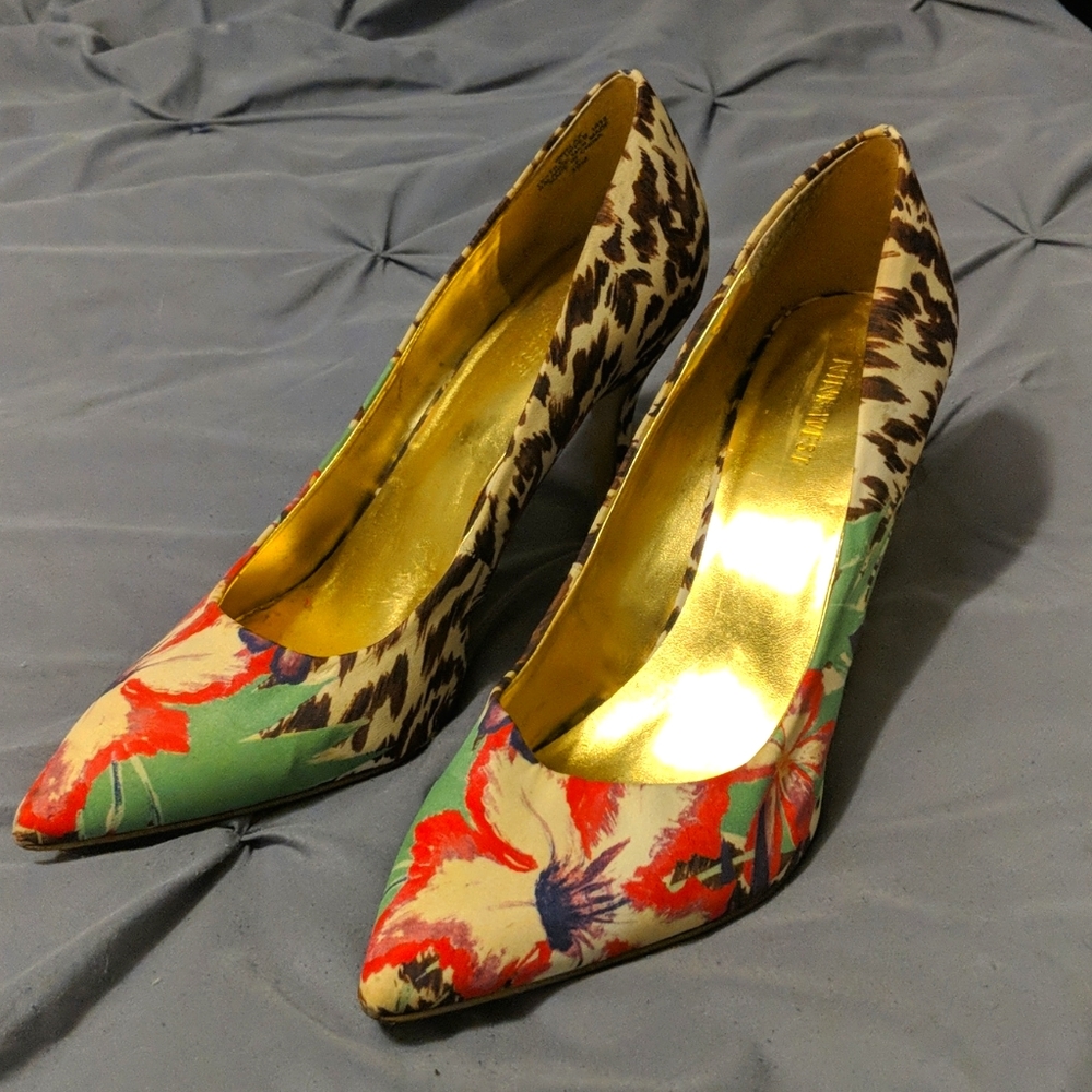 Nine west size 10 multicolor heels
